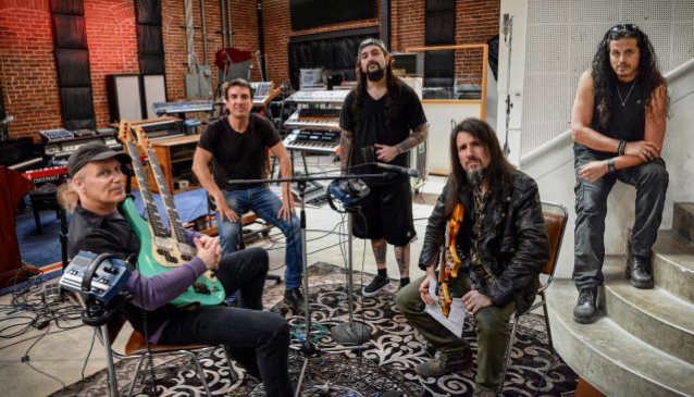 Nova banda de Mike Portnoy: Sons of Apollo